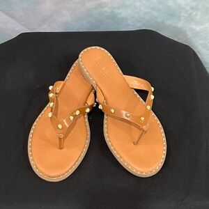 Nicole Miller New York Starky Tan Studded Thong Sandals Womens 7.5 Gold Shells